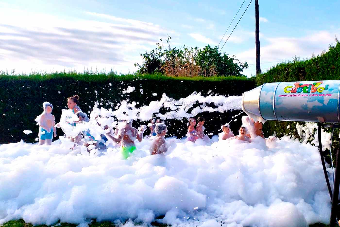 Fiestas con cañón de espuma en Fuengirola